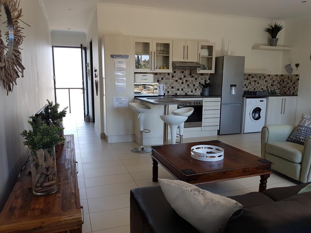 Rieks Van Der Walt Self-Catering Apartment Windhoek Exterior foto